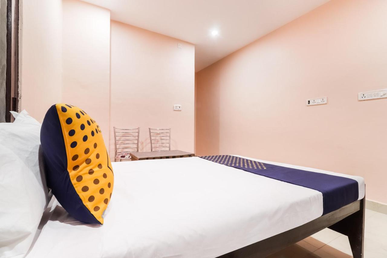Spot On 63000 Hotel S.S. Plaza Banthra Sikandarpur Екстер'єр фото